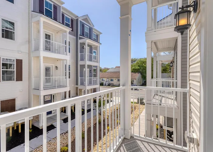 5-star Family Escape - Pool, Garage & Prime Location - Sleeps 10 * Ocean City
