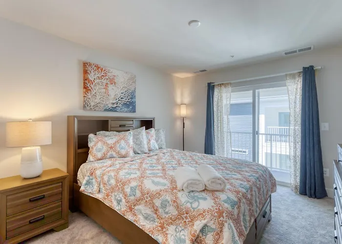 5-star Family Escape - Pool, Garage & Prime Location - Sleeps 10 Holiday home