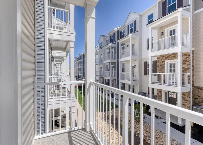 5-star Family Escape - Pool, Garage & Prime Location - Sleeps 10 Holiday home Ocean City