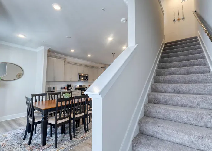 5-star Family Escape - Pool, Garage & Prime Location - Sleeps 10 Holiday home Ocean City