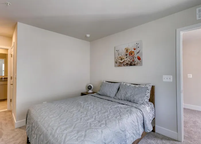5-star Family Escape - Pool, Garage & Prime Location - Sleeps 10 * Ocean City