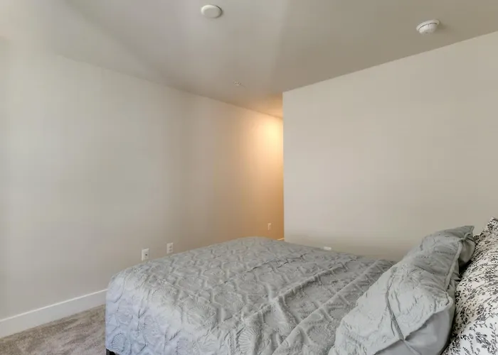 5-star Family Escape - Pool, Garage & Prime Location - Sleeps 10 Holiday home Ocean City