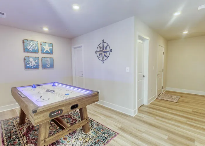 Holiday home 5-star Family Escape - Pool, Garage & Prime Location - Sleeps 10 Ocean City