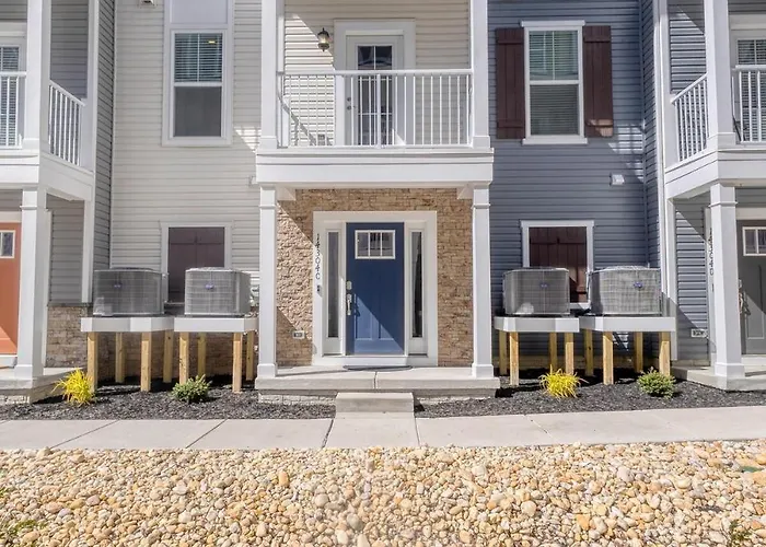 5-star Family Escape - Pool, Garage & Prime Location - Sleeps 10 Holiday home Ocean City